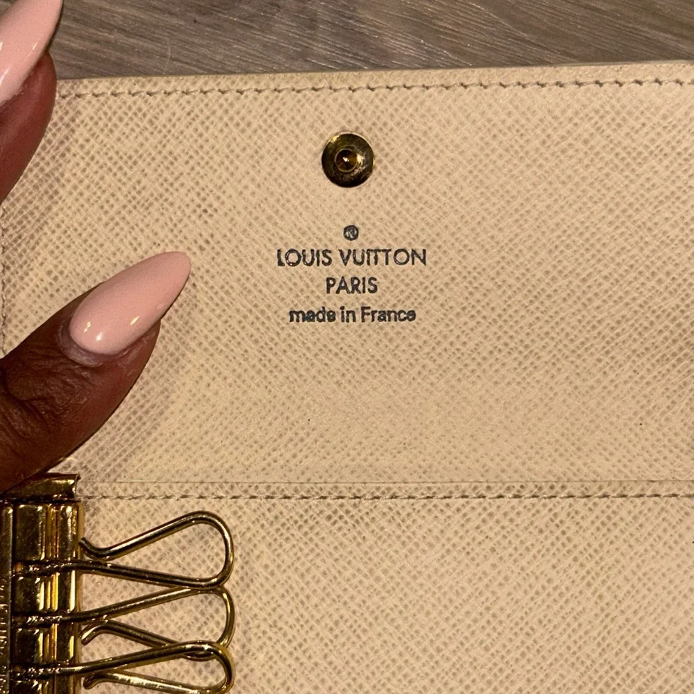 Louis Vuitton Damier Azur 4 Ring Key Holder‎